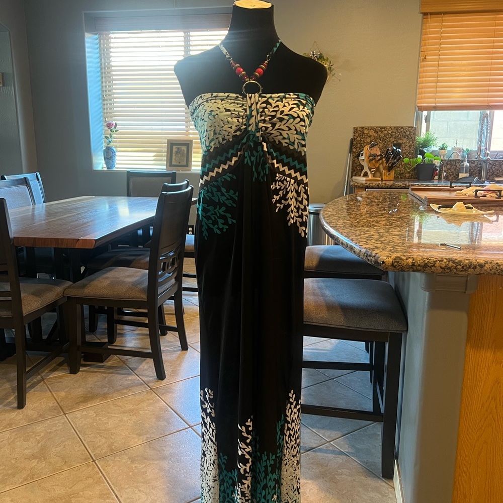 Chic Black and Green Maxi Dress - Leisurewear